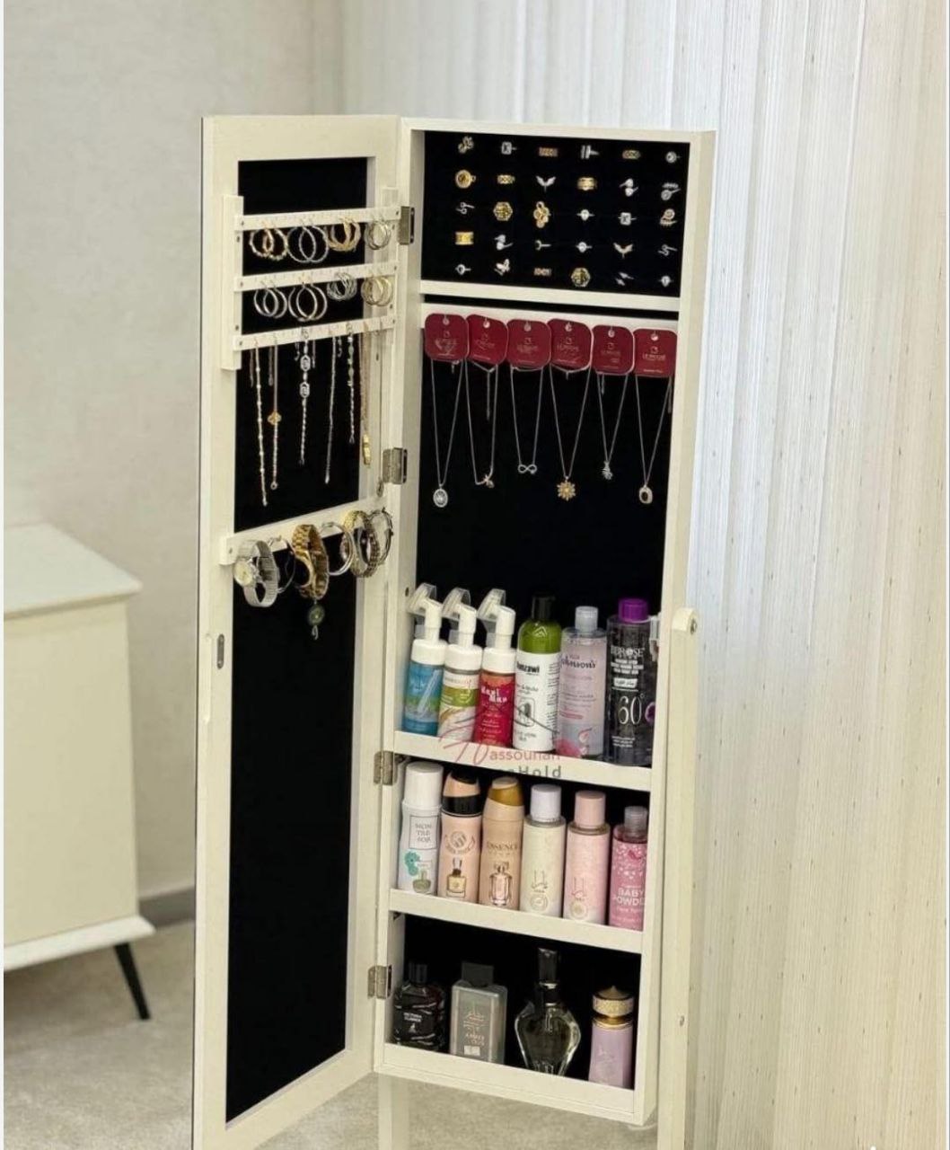 خزانة مجوهرات بمرآة طولية أنيقة | تنظيم مثالي واستخدام عملي Palestine -Global Market